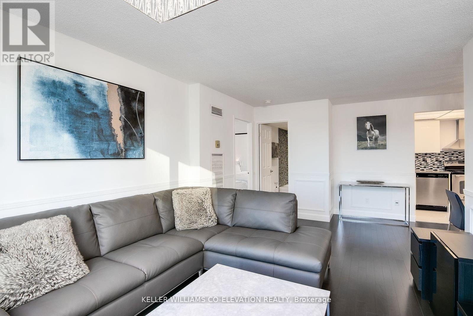 Photo 7 of 1506 40 Scollard Street S, Toronto ON