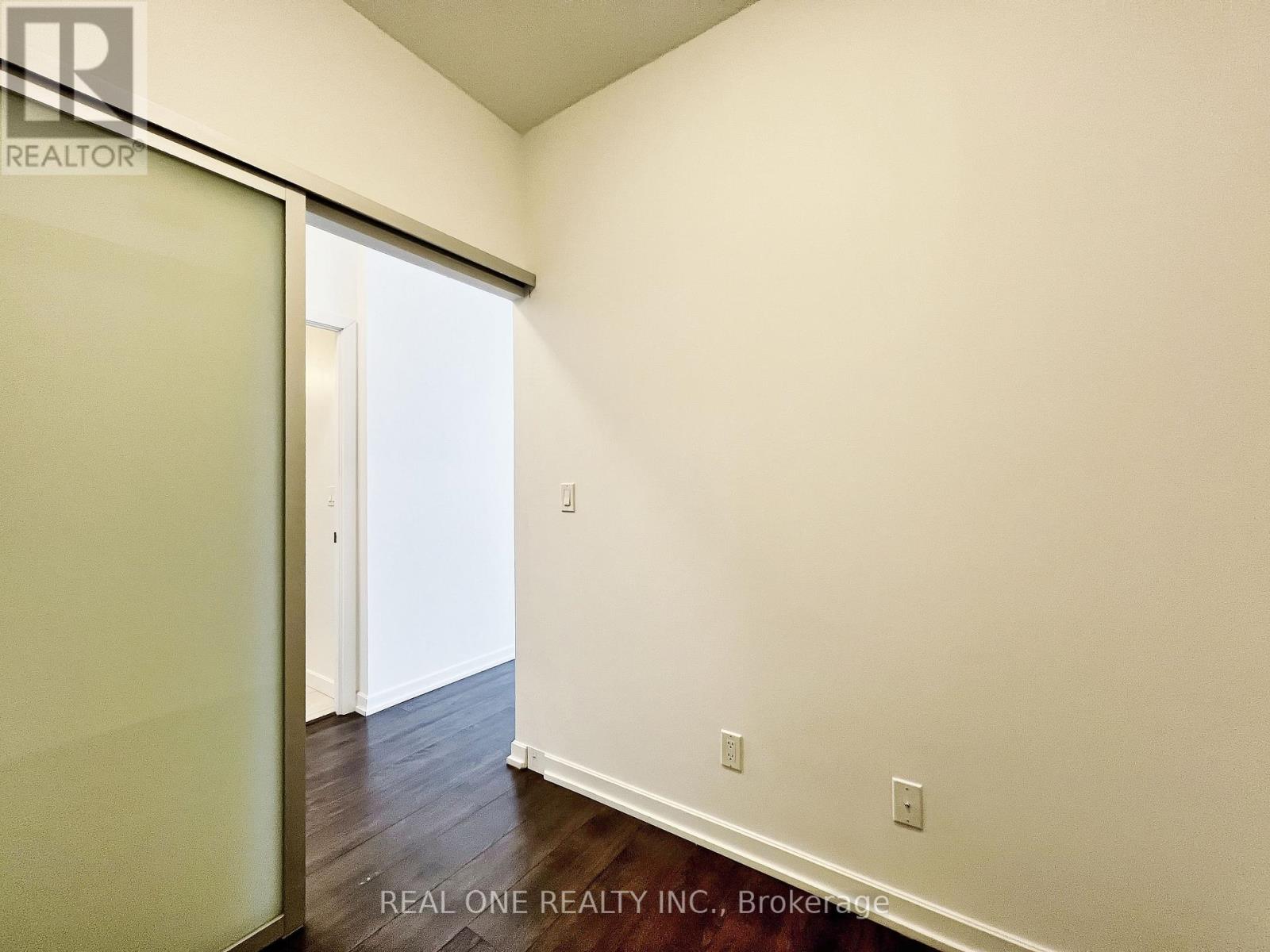 Photo 5 of 2705 56 Forest Manor Road, Toronto ON