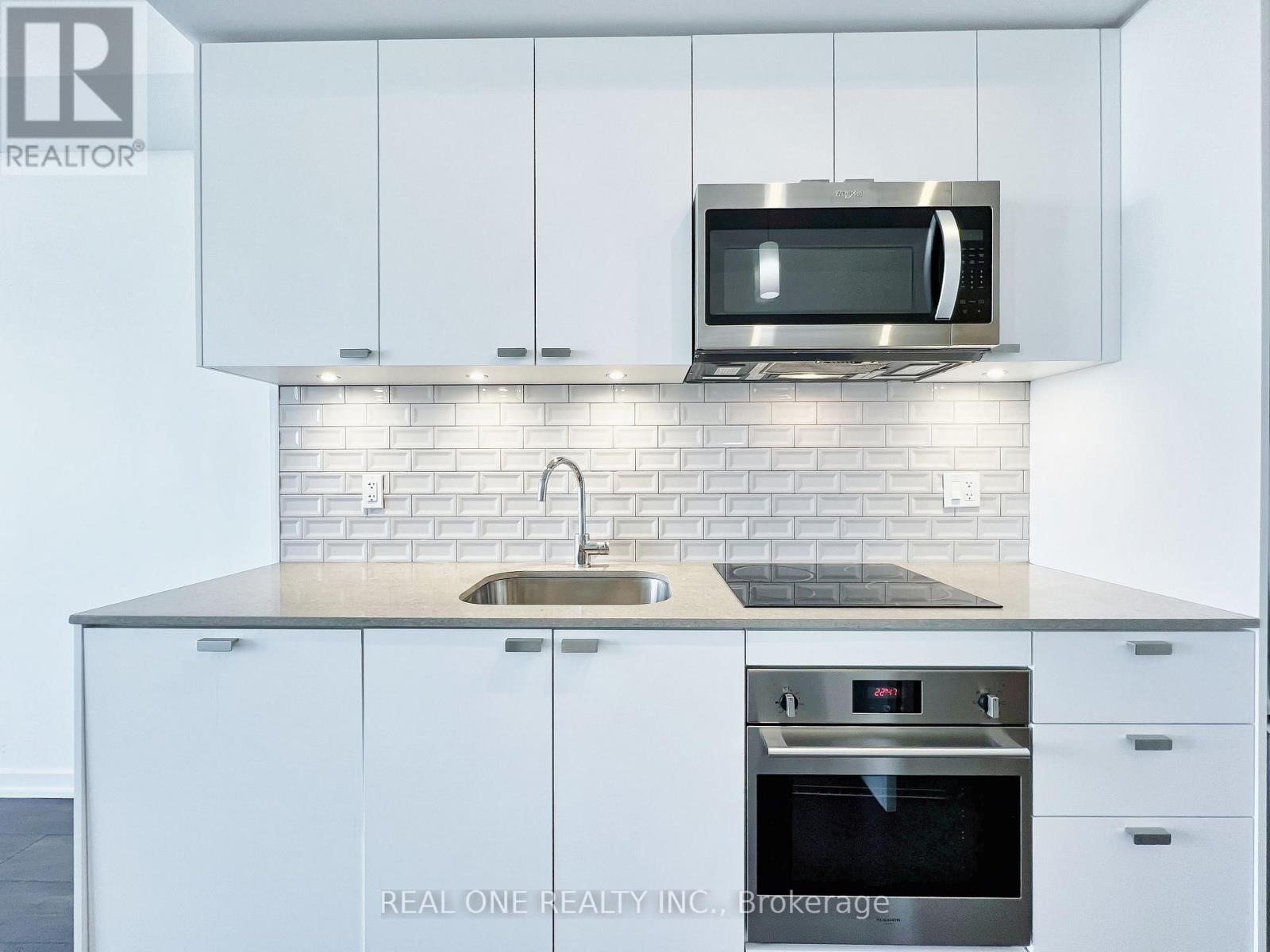 Photo 6 of 2705 56 Forest Manor Road, Toronto ON