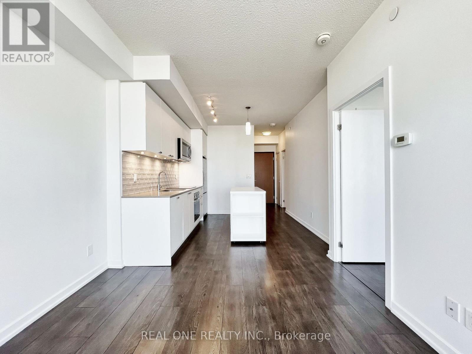 Photo 12 of 2705 56 Forest Manor Road, Toronto ON