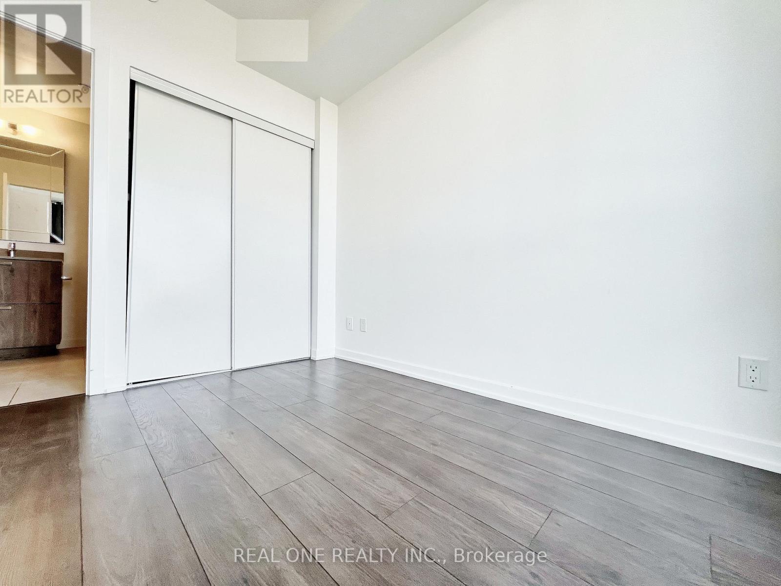 Photo 11 of 2705 56 Forest Manor Road, Toronto ON
