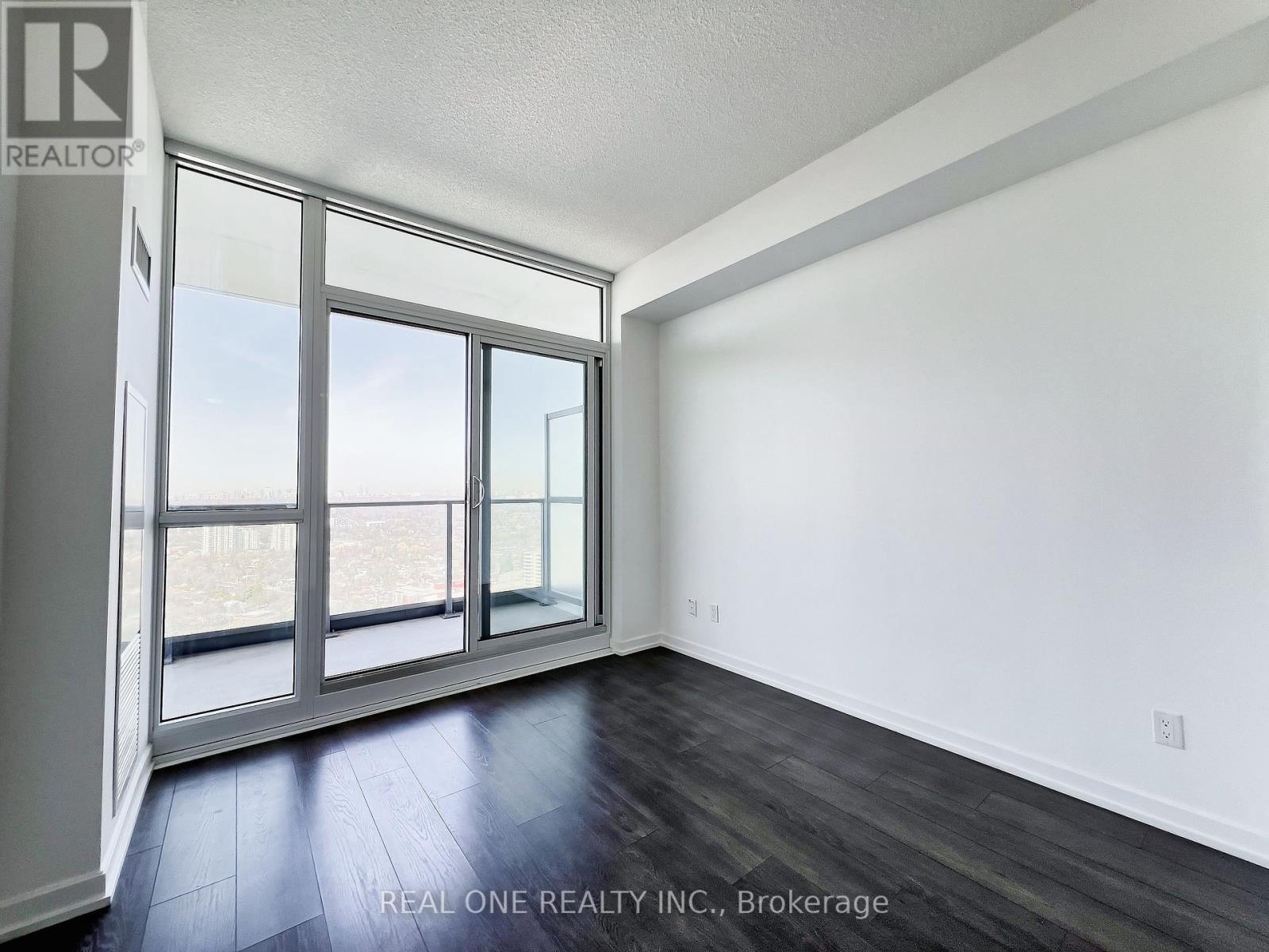 Photo 4 of 2705 56 Forest Manor Road, Toronto ON
