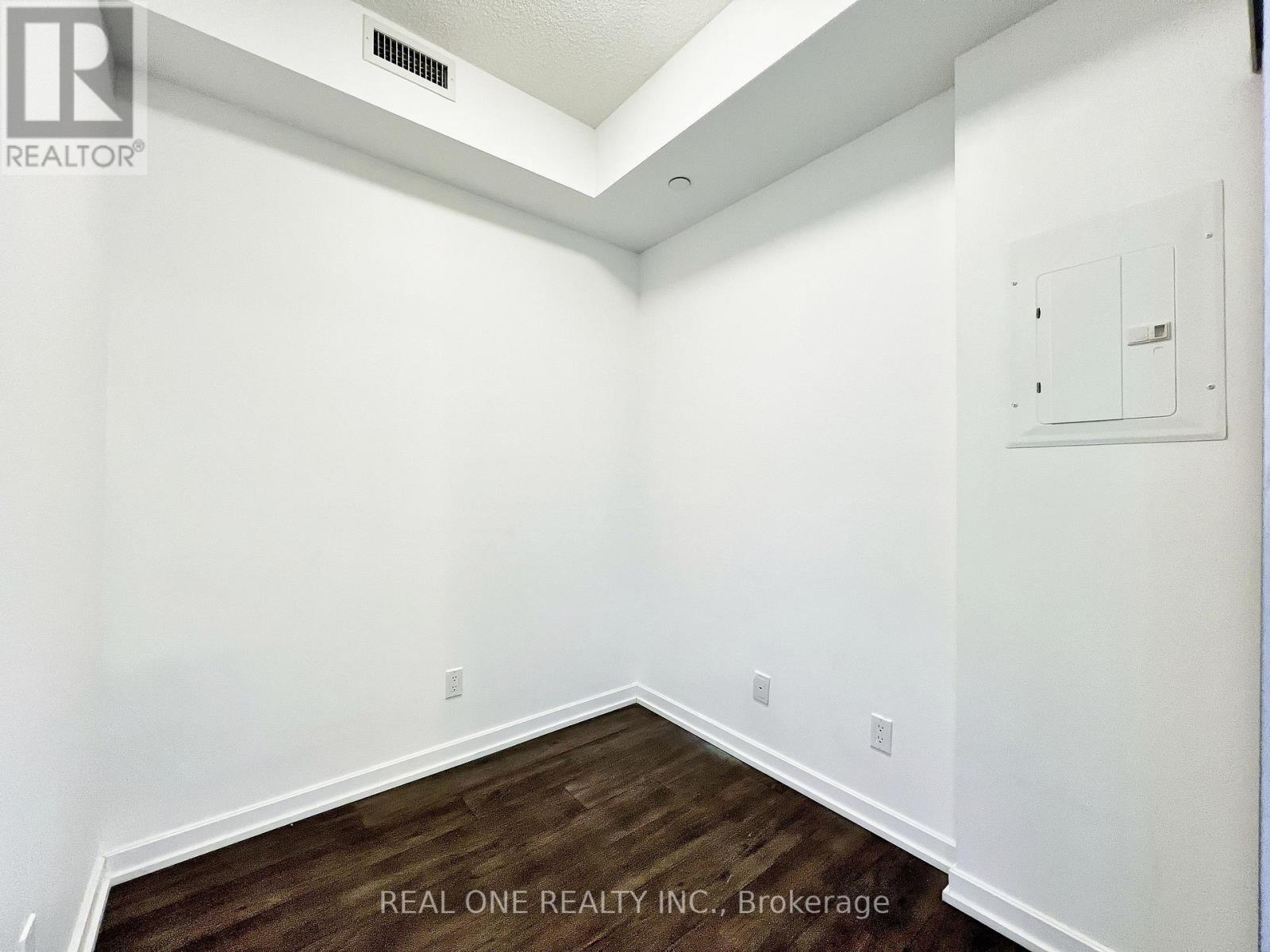 Photo 17 of 2705 56 Forest Manor Road, Toronto ON