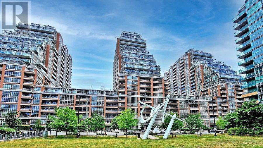 Photo 3 of 718 65 East Liberty Street, Toronto ON
