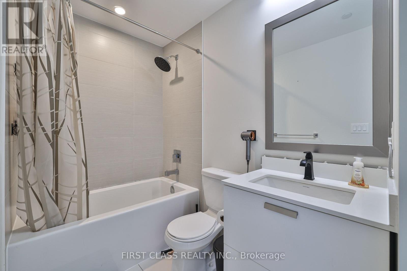 Photo 20 of 1004 11 Bogert Avenue, Toronto ON