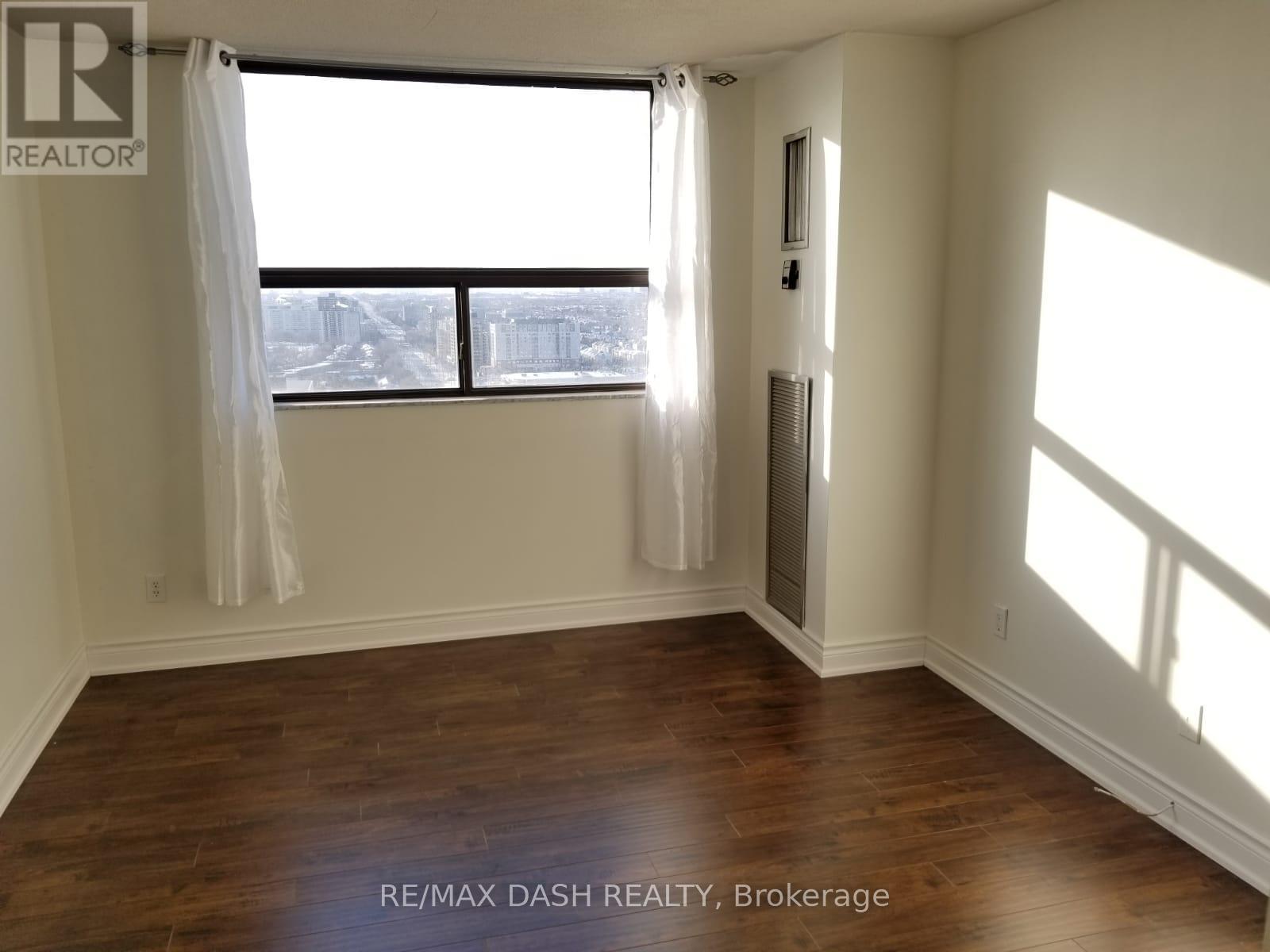 Photo 5 of 2608 10 Tangreen Court, Toronto ON