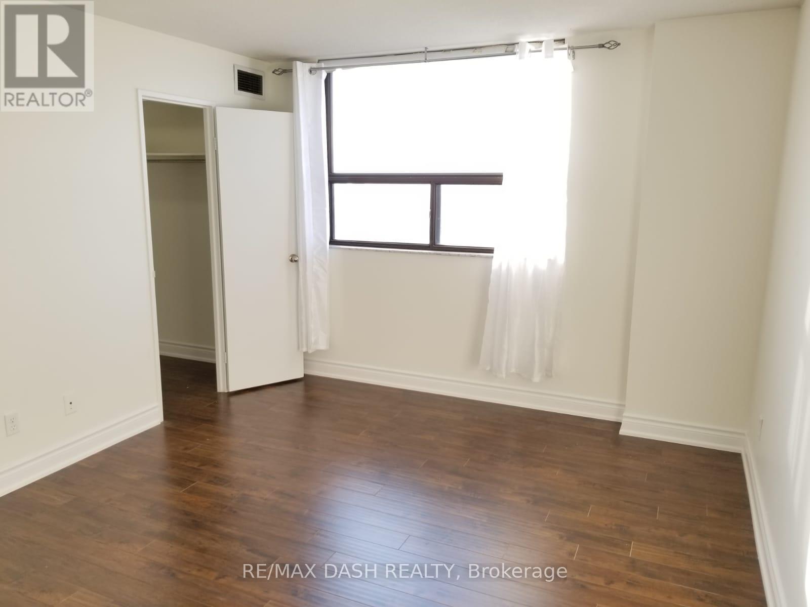 Photo 1 of 2608 10 Tangreen Court, Toronto ON