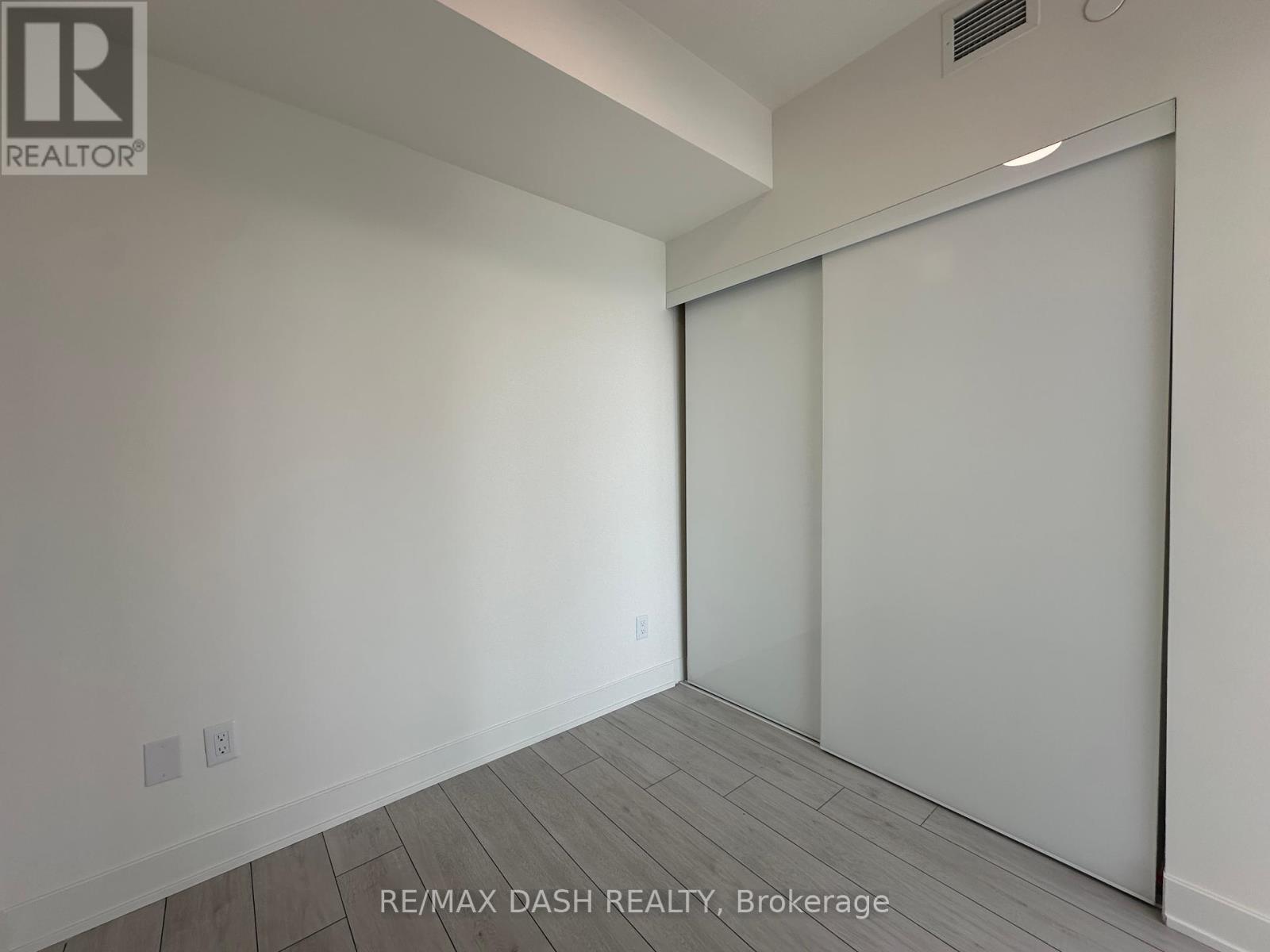Photo 6 of 3701 15 Mercer Street, Toronto ON