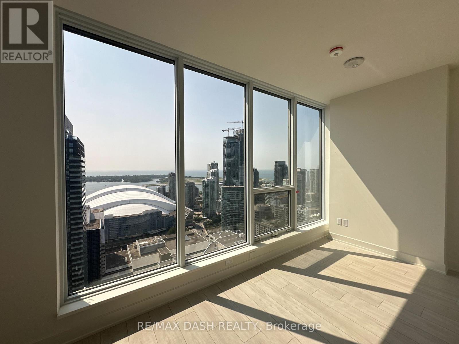 Photo 2 of 3701 15 Mercer Street, Toronto ON