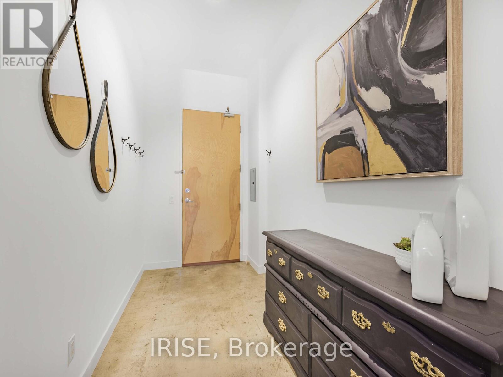 Photo 2 of 939 155 Dalhousie Street, Toronto ON