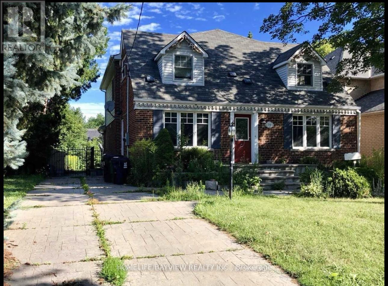 Photo 16 of 70 Bevdale Road N, Toronto ON