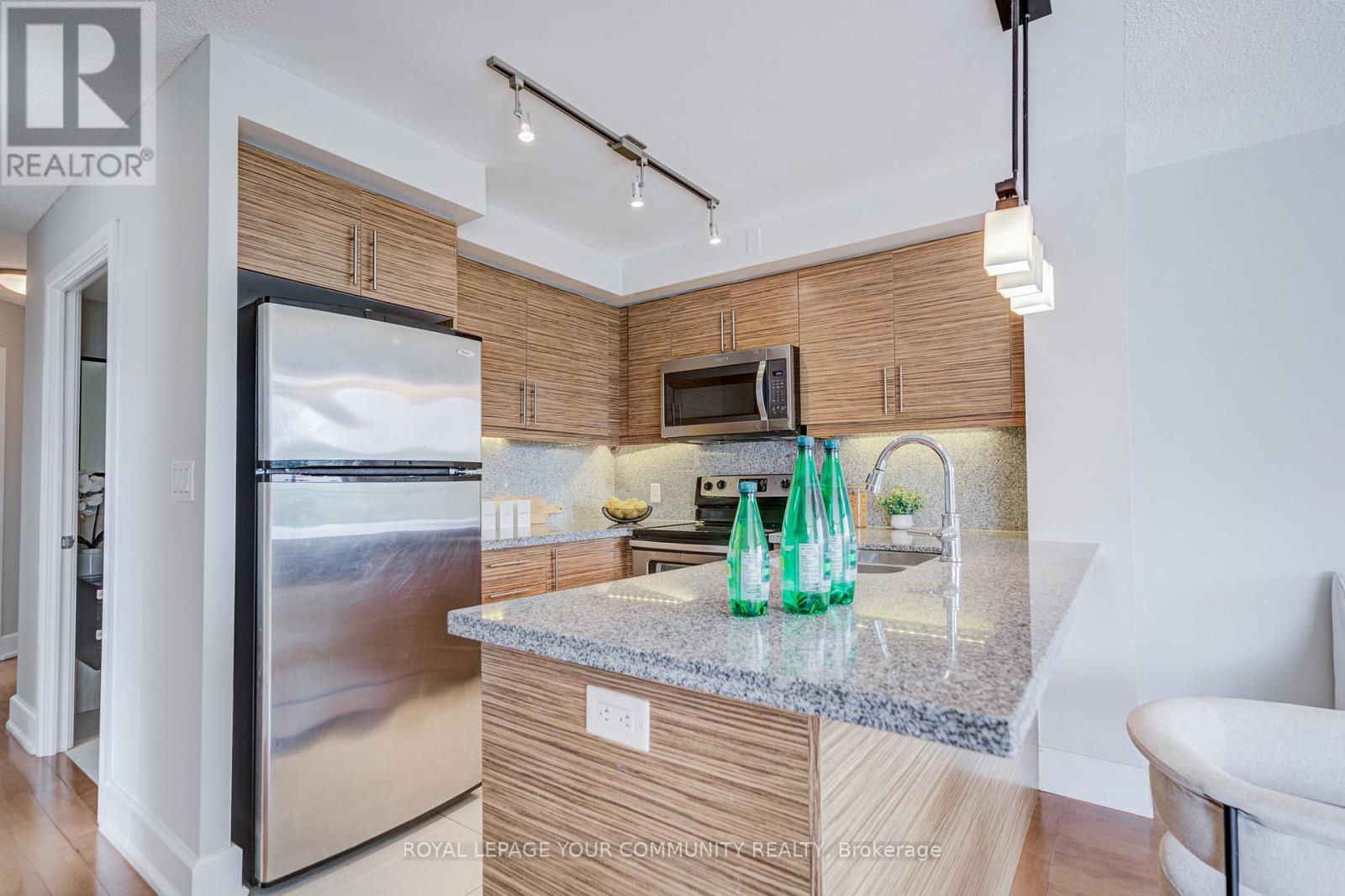 Photo 13 of 308 676 Sheppard Avenue E, Toronto ON