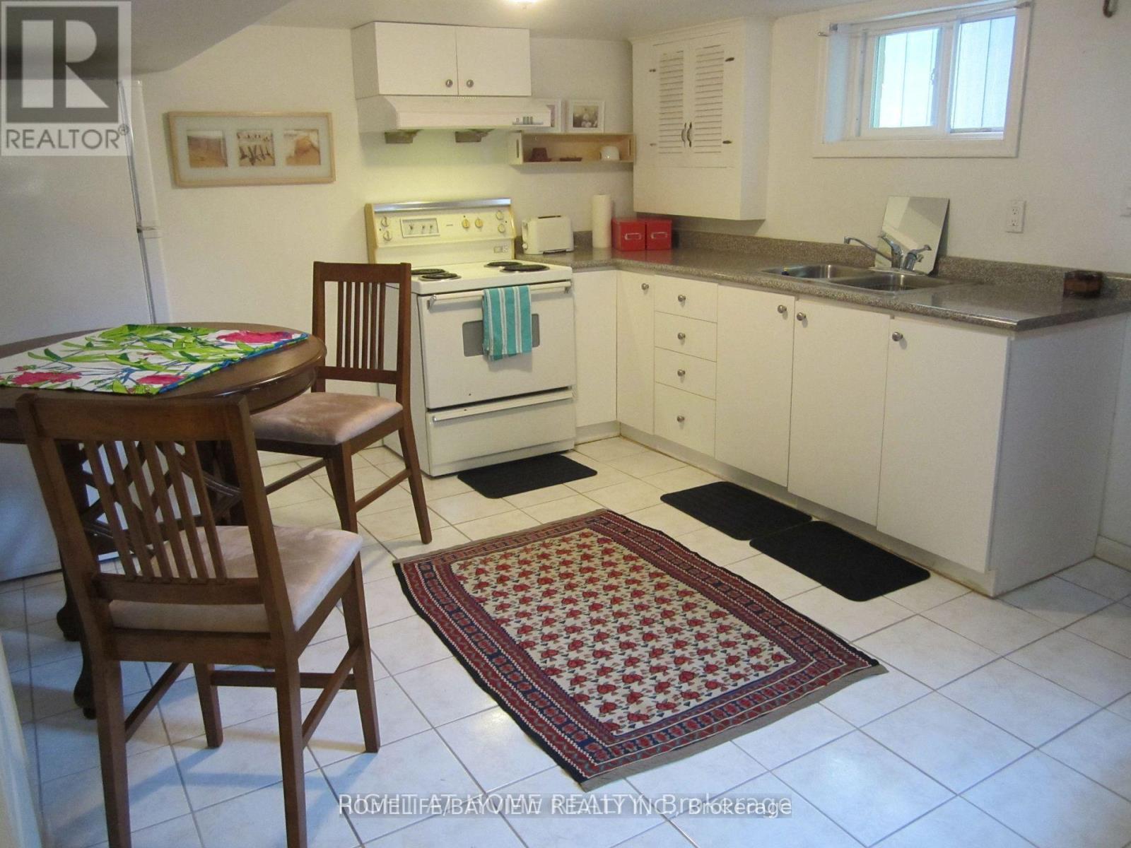 Photo 2 of Bsmt 194 Homewood Avenue, Toronto ON