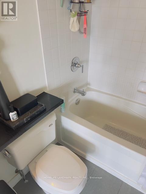 Photo 4 of 918 15 Brunel Crt Court S, Toronto ON