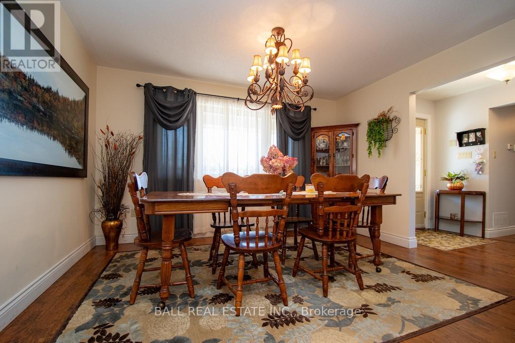 Photo 43 of 1744 Barton Drive, Selwyn ON