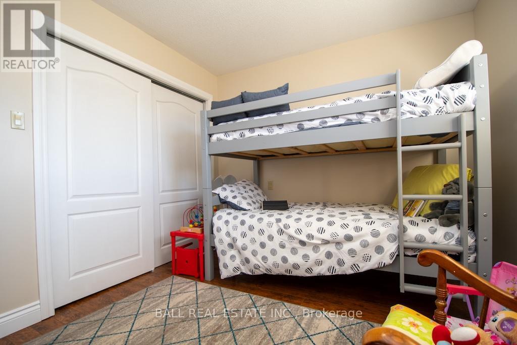 Photo 13 of 1744 Barton Drive, Selwyn ON