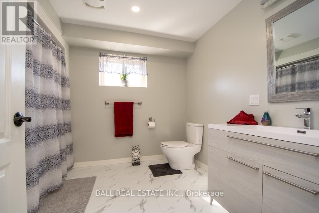 Photo 39 of 1744 Barton Drive, Selwyn ON