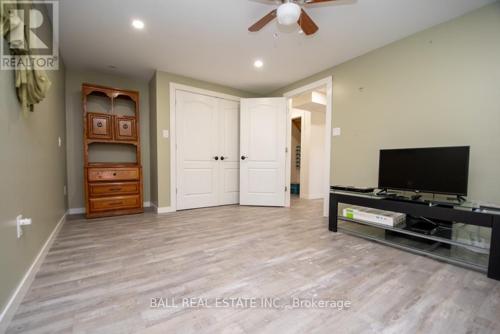 Photo 18 of 1744 Barton Drive, Selwyn ON