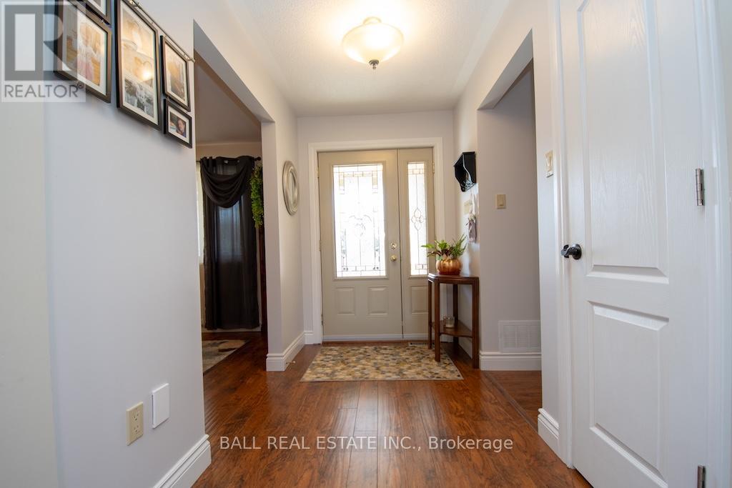 Photo 30 of 1744 Barton Drive, Selwyn ON