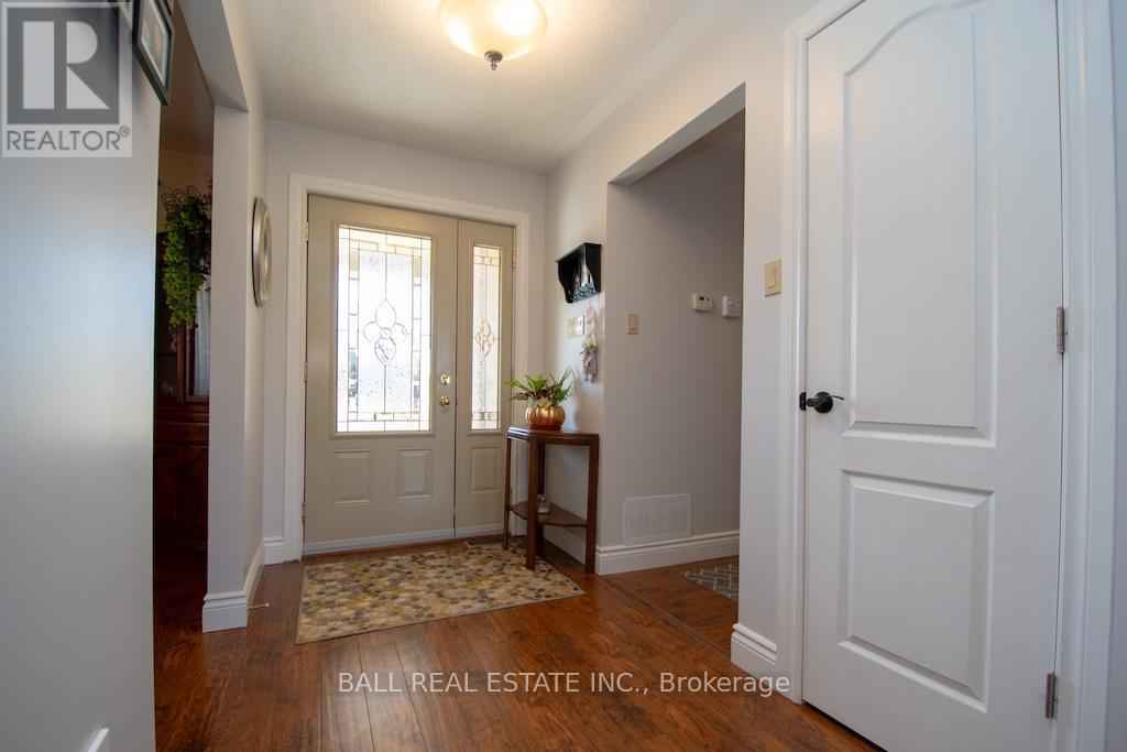 Photo 42 of 1744 Barton Drive, Selwyn ON