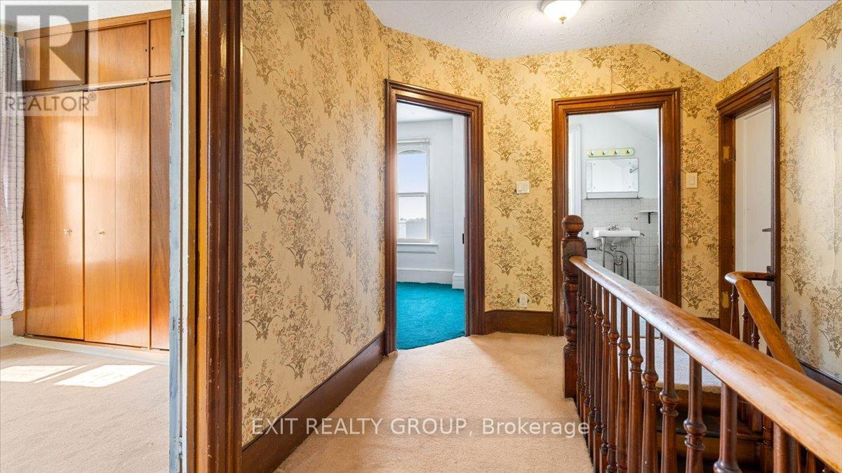 Photo 2 of 837 Casey Road, Belleville ON