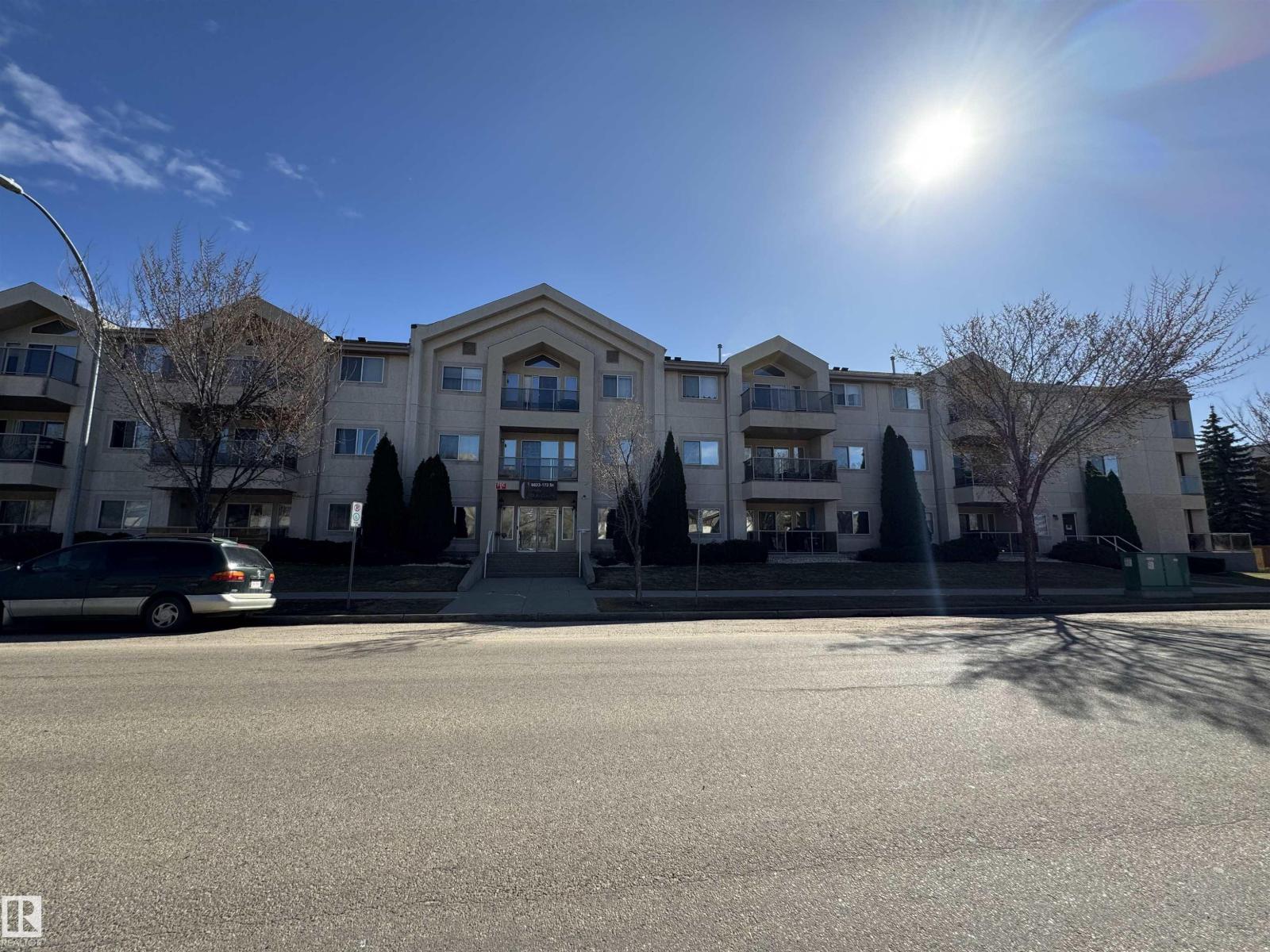 Photo 8 of 6623 172 St Nw, Edmonton AB