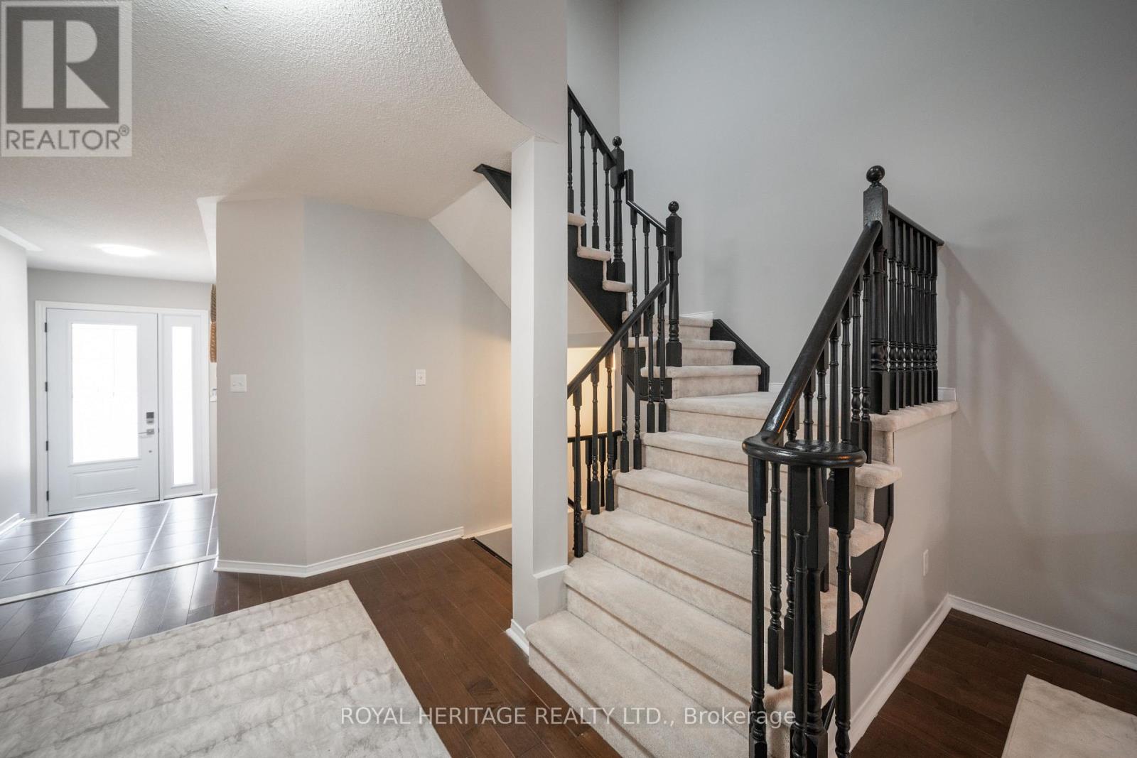 Photo 17 of 158 Angier Crescent, Ajax ON