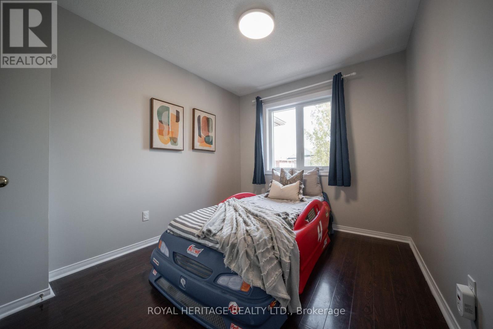 Photo 28 of 158 Angier Crescent, Ajax ON