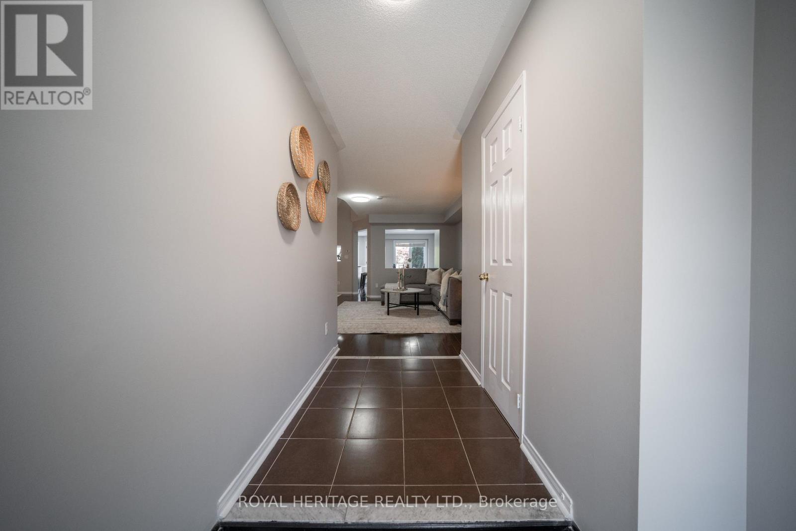 Photo 4 of 158 Angier Crescent, Ajax ON