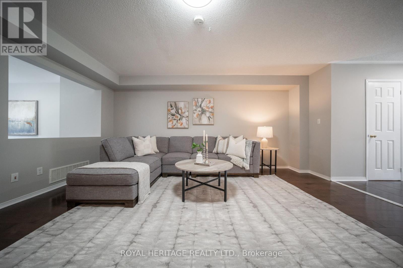 Photo 7 of 158 Angier Crescent, Ajax ON