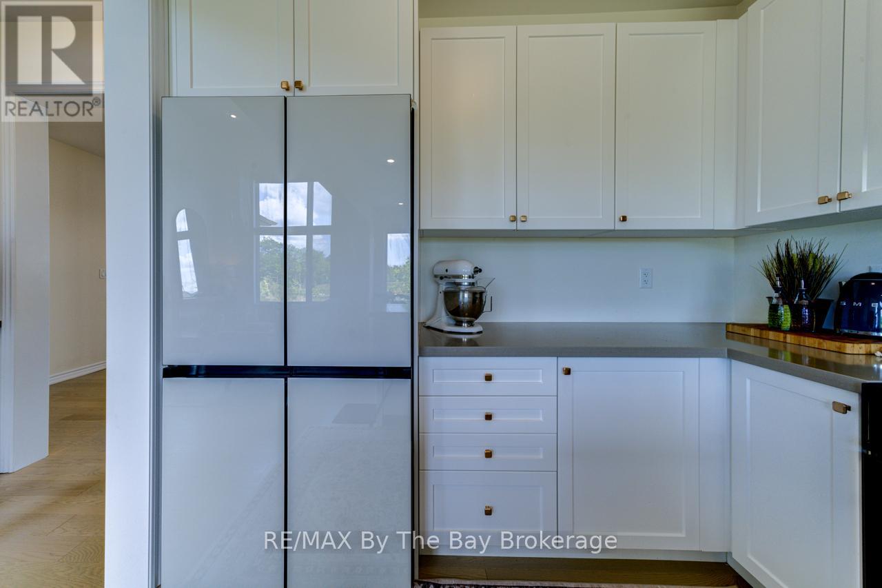 Photo 15 of 33 Nicort Road, Wasaga Beach ON