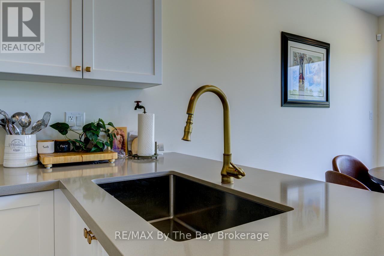Photo 16 of 33 Nicort Road, Wasaga Beach ON