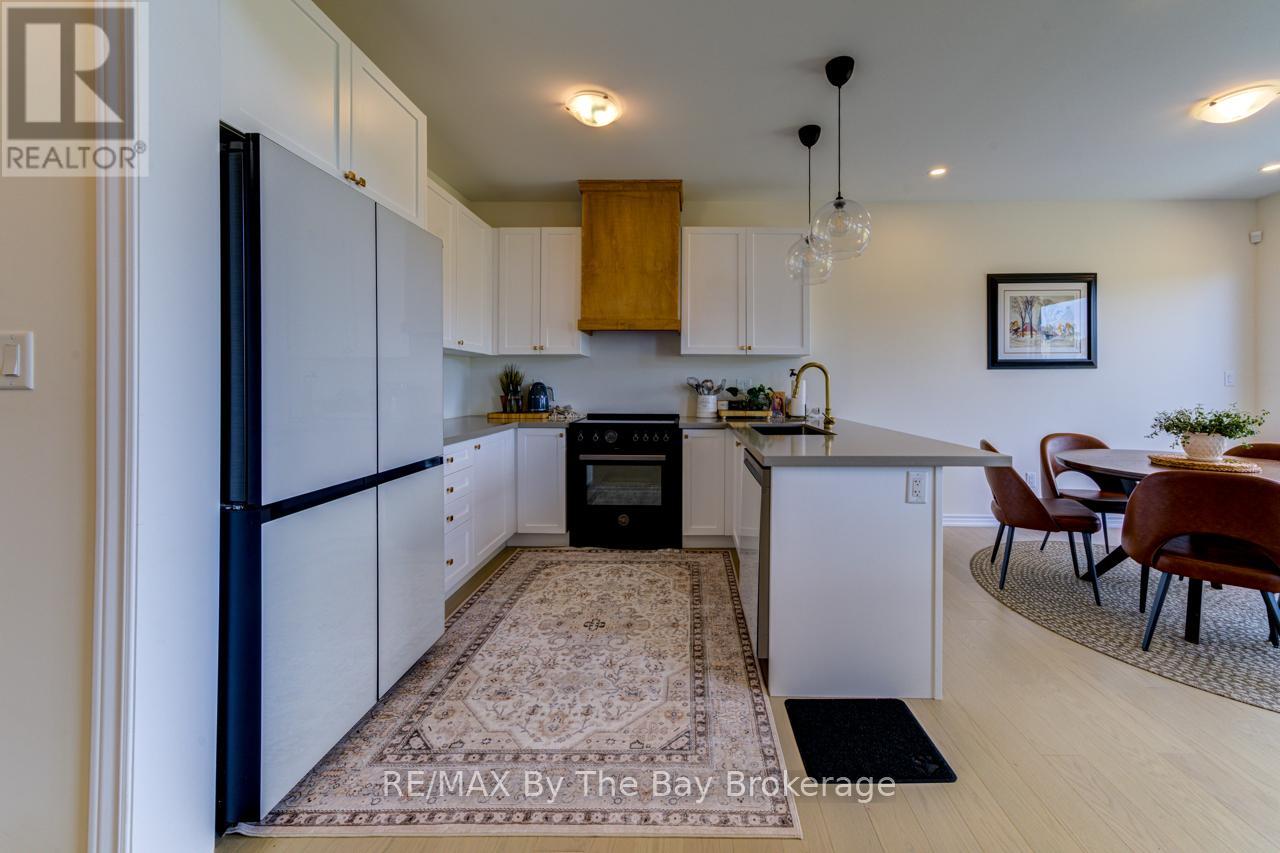Photo 13 of 33 Nicort Road, Wasaga Beach ON