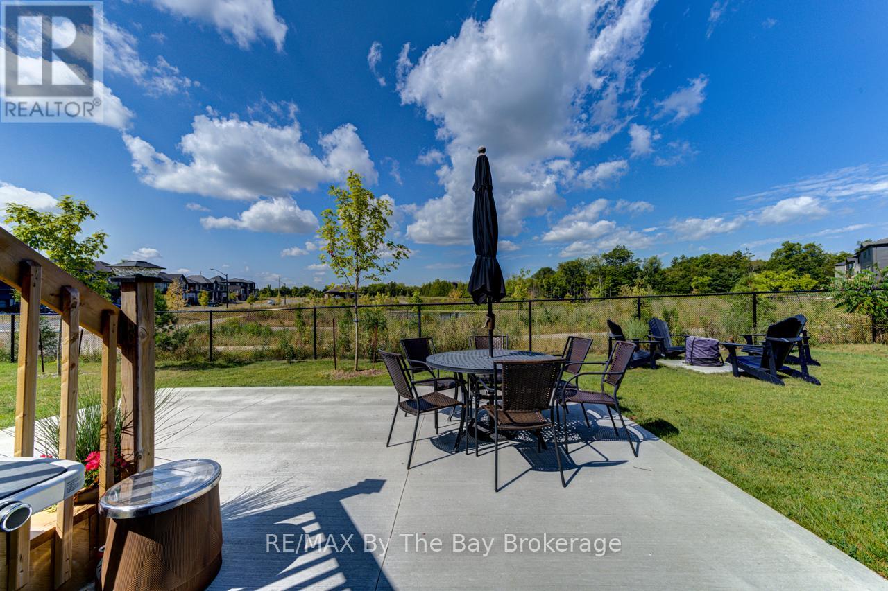 Photo 43 of 33 Nicort Road, Wasaga Beach ON