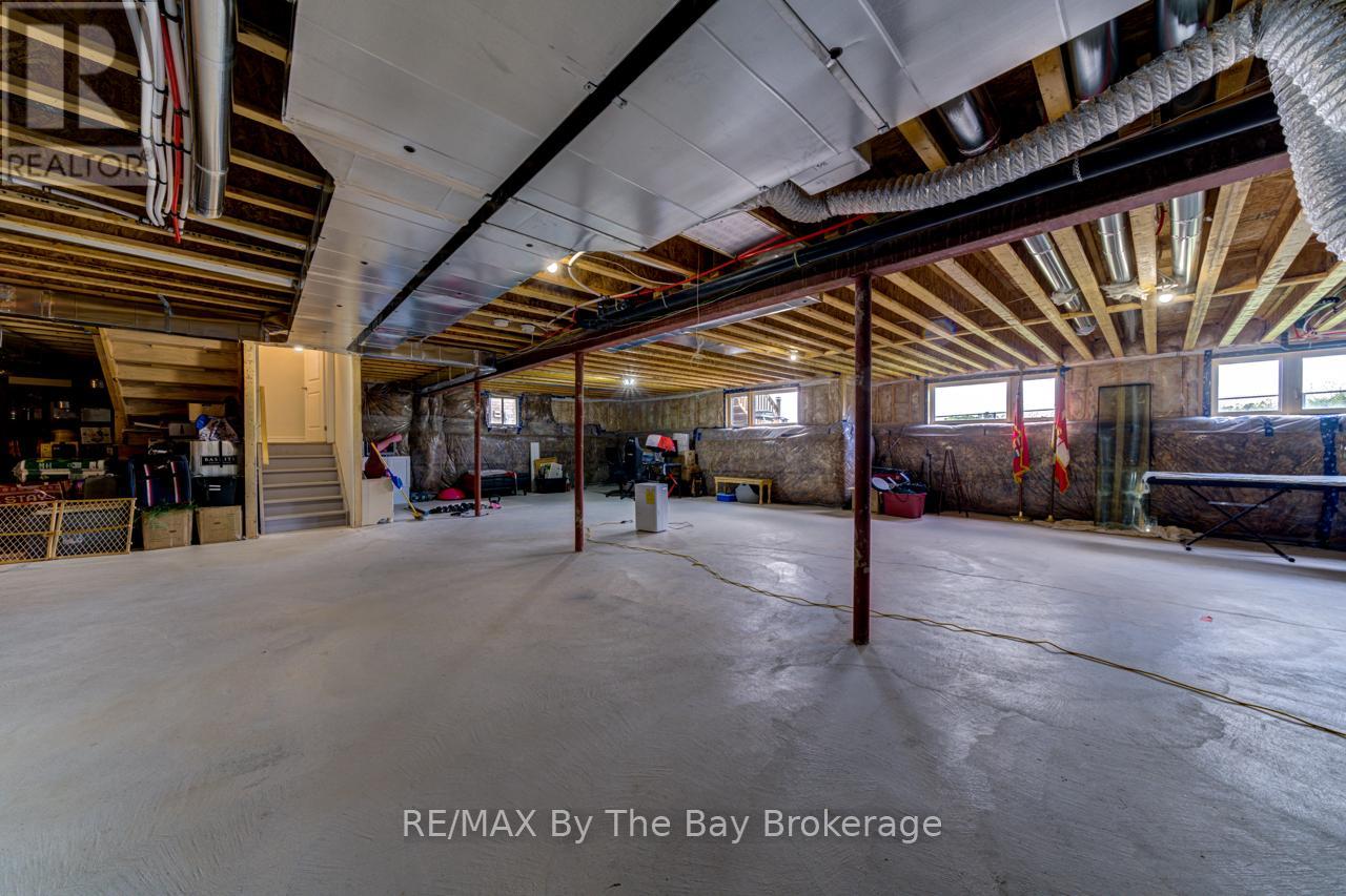 Photo 39 of 33 Nicort Road, Wasaga Beach ON