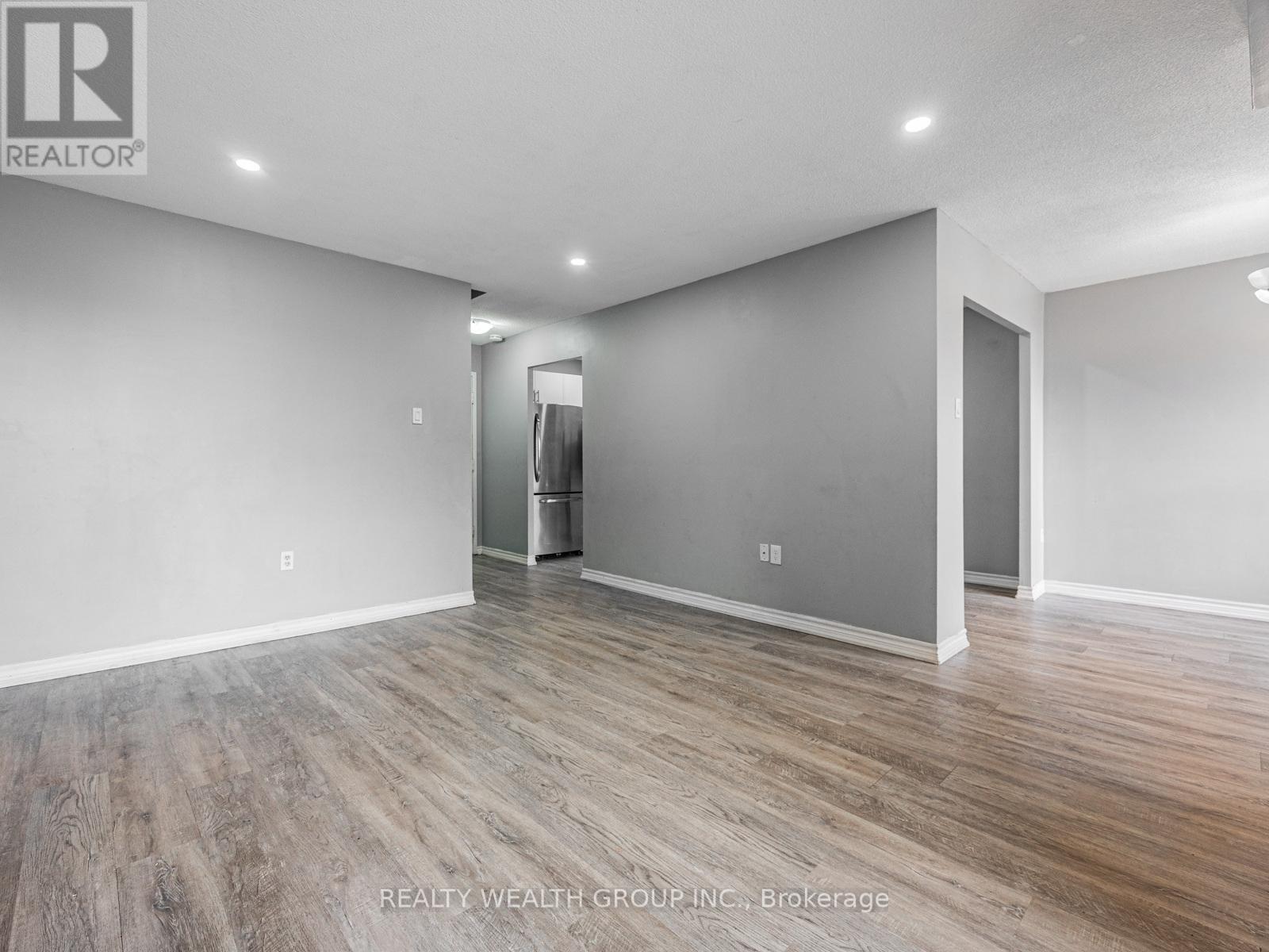 Photo 9 of 306 4062 Lawrence Avenue, Toronto ON