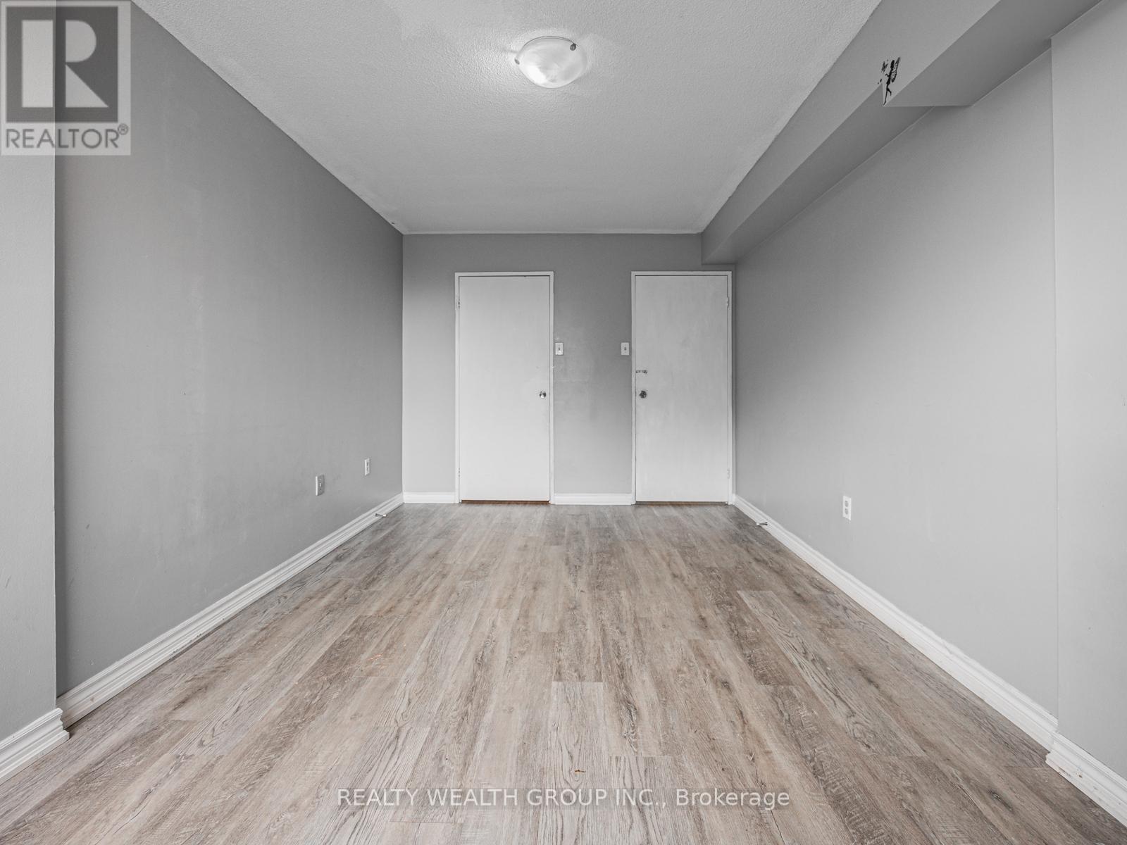 Photo 27 of 306 4062 Lawrence Avenue, Toronto ON