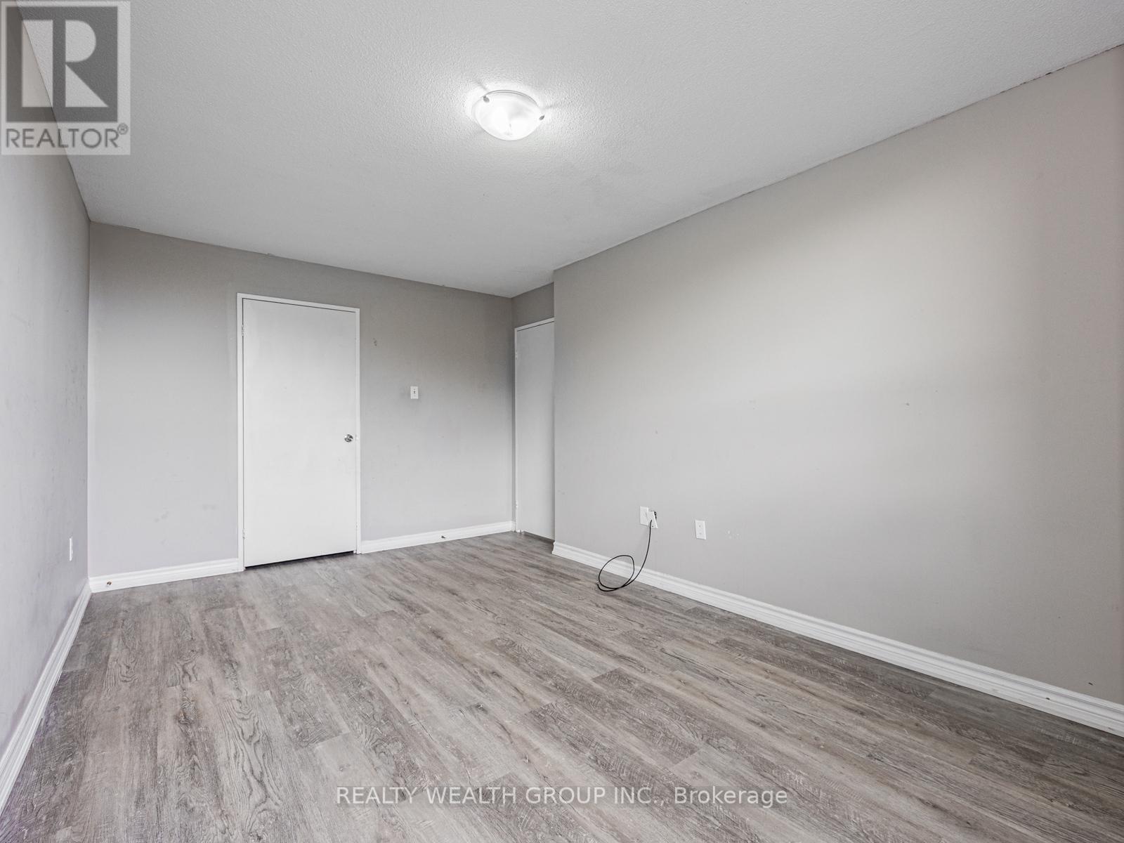 Photo 25 of 306 4062 Lawrence Avenue, Toronto ON