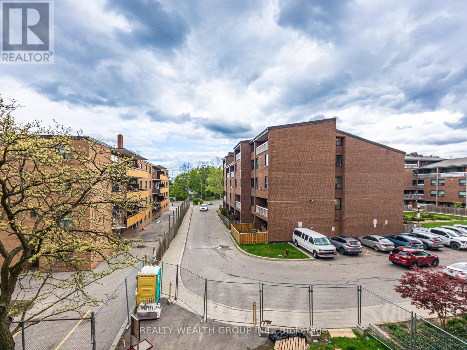 Photo 30 of 306 4062 Lawrence Avenue, Toronto ON