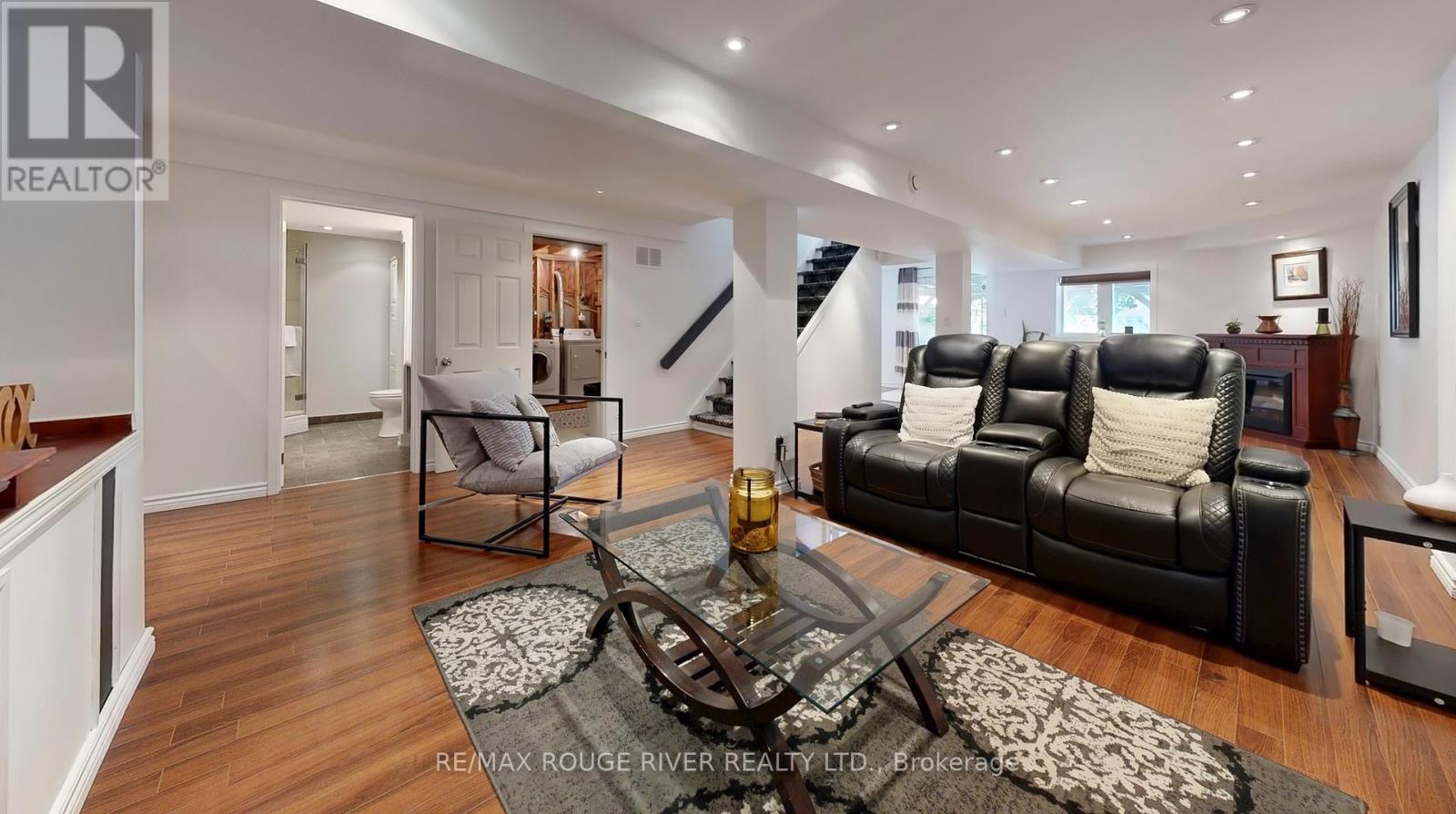 Photo 33 of 13 Dagwell Crescent, Ajax ON
