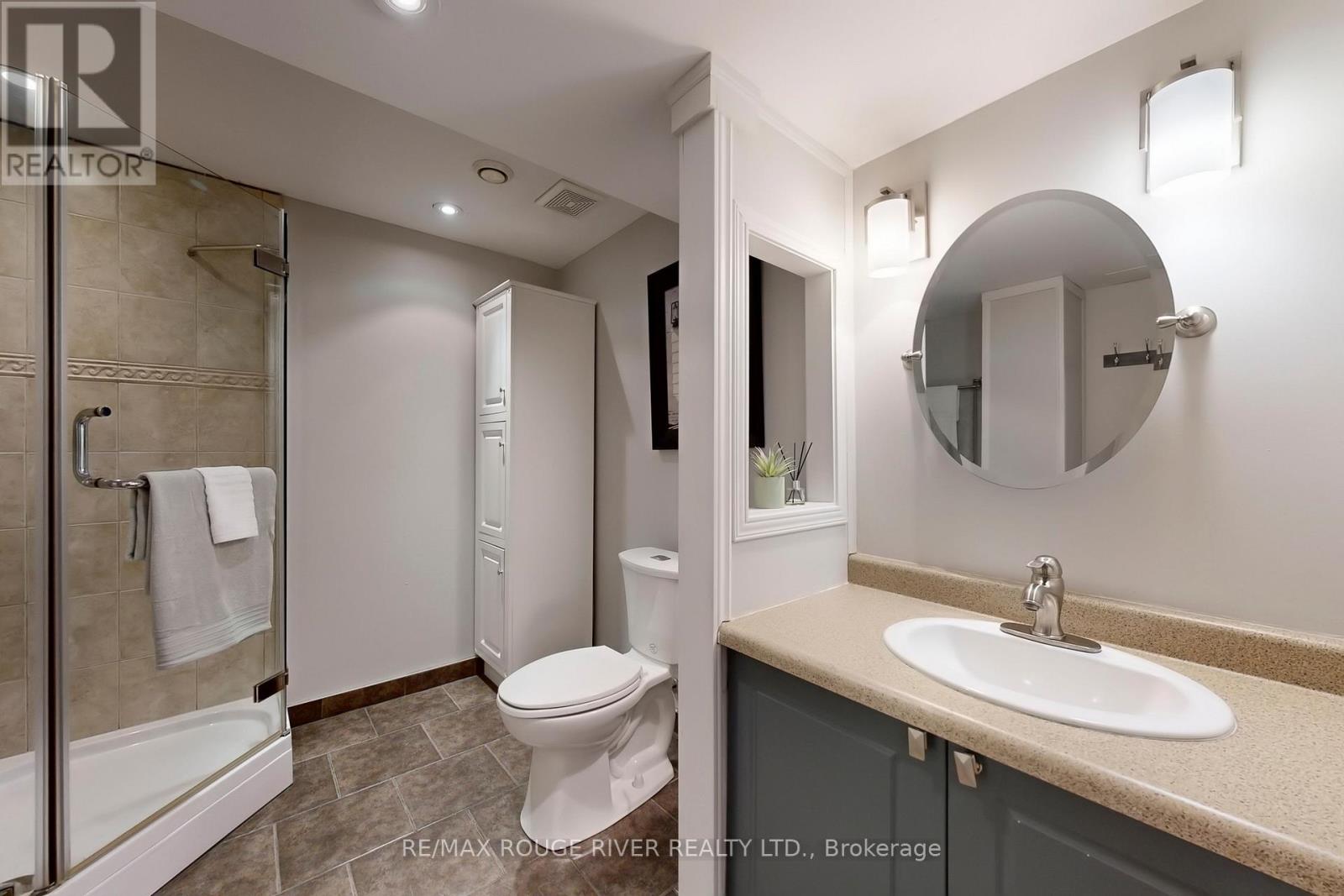 Photo 37 of 13 Dagwell Crescent, Ajax ON