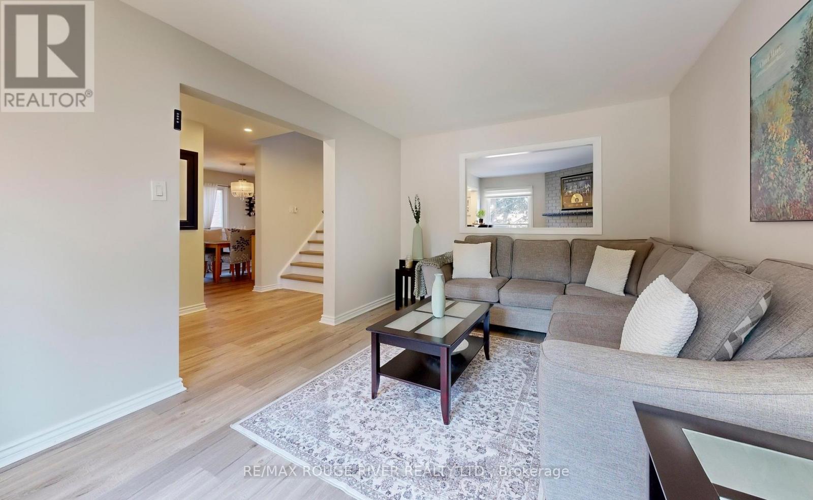 Photo 5 of 13 Dagwell Crescent, Ajax ON