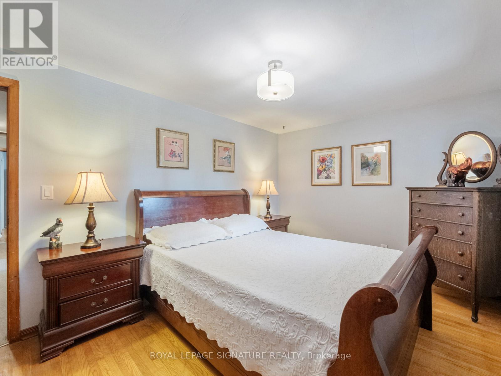 Photo 15 of 446 Bernhard Crescent, Oshawa ON