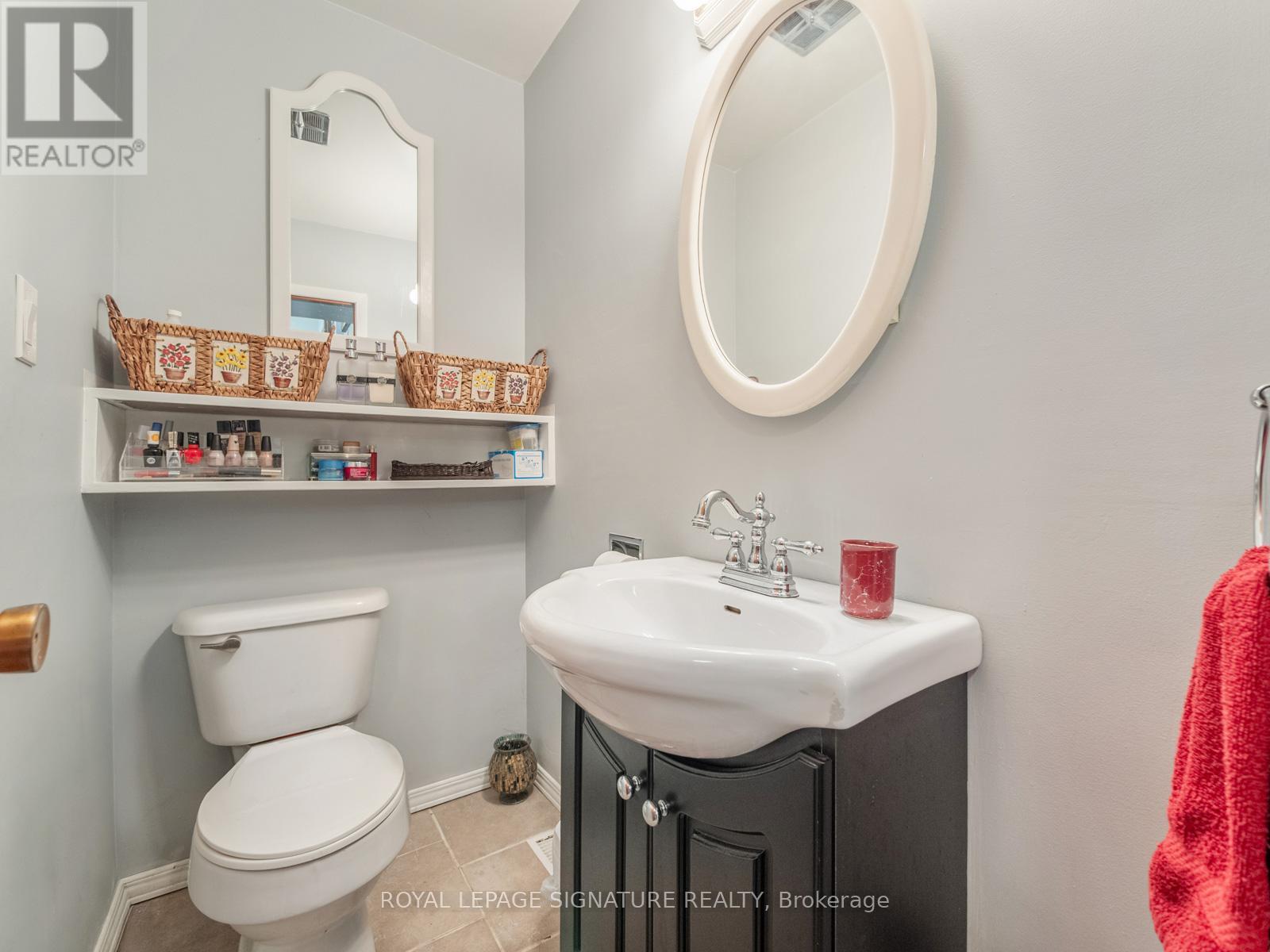 Photo 21 of 446 Bernhard Crescent, Oshawa ON