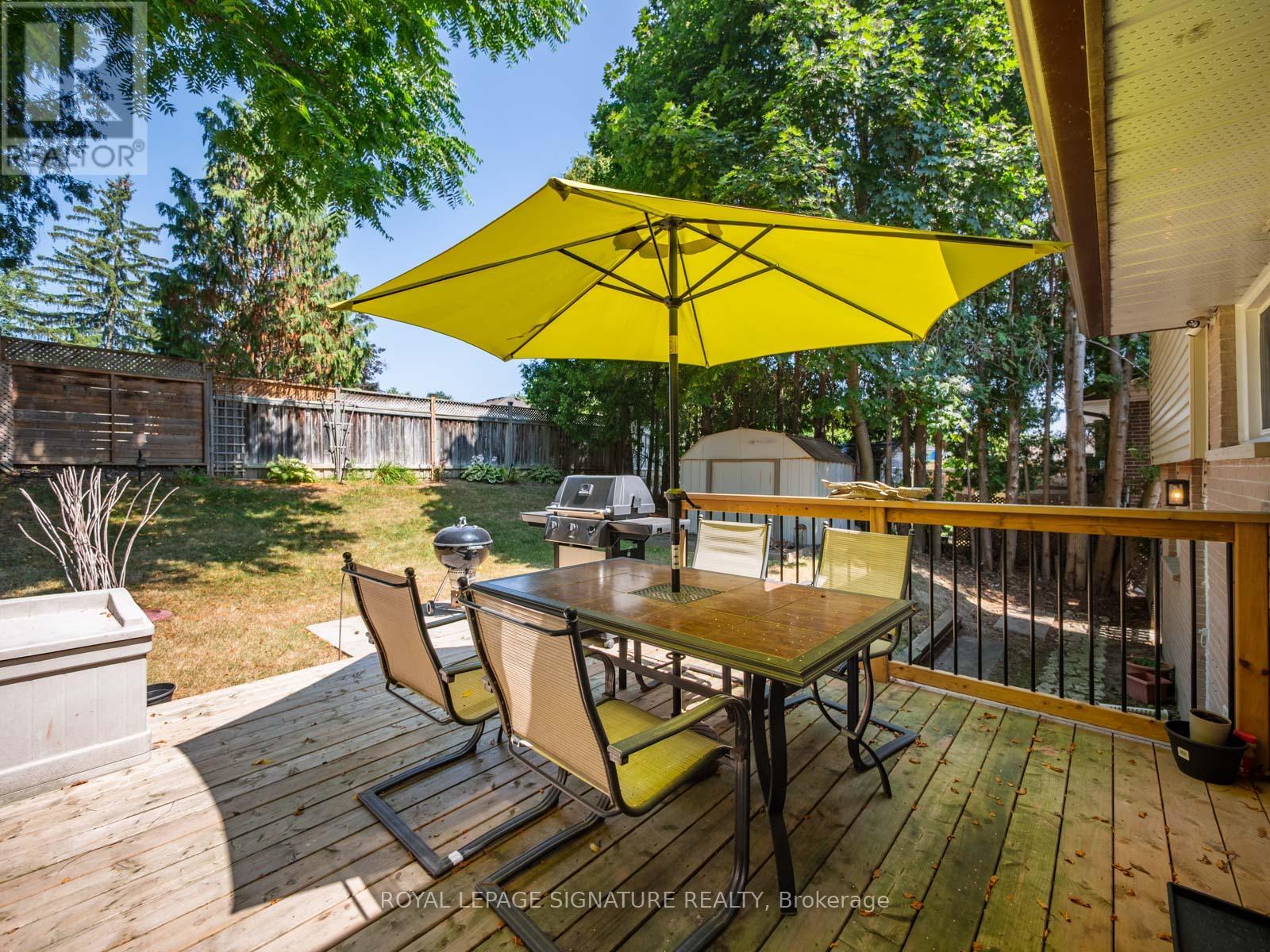 Photo 24 of 446 Bernhard Crescent, Oshawa ON