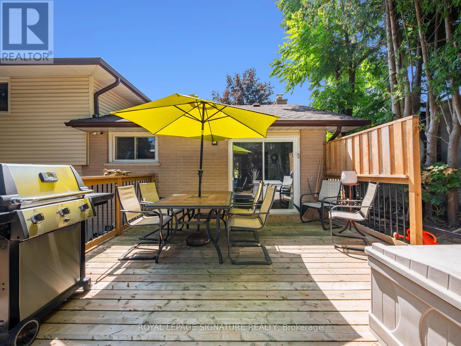 Photo 25 of 446 Bernhard Crescent, Oshawa ON
