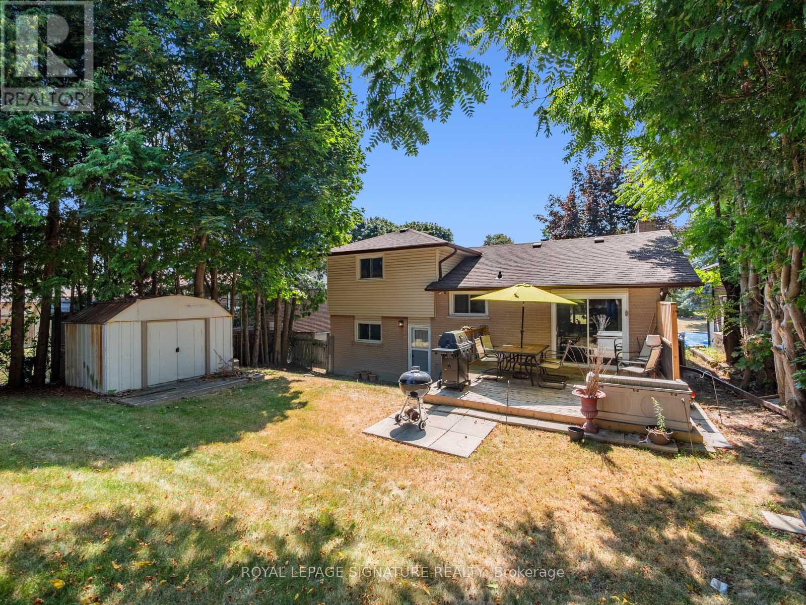 Photo 27 of 446 Bernhard Crescent, Oshawa ON