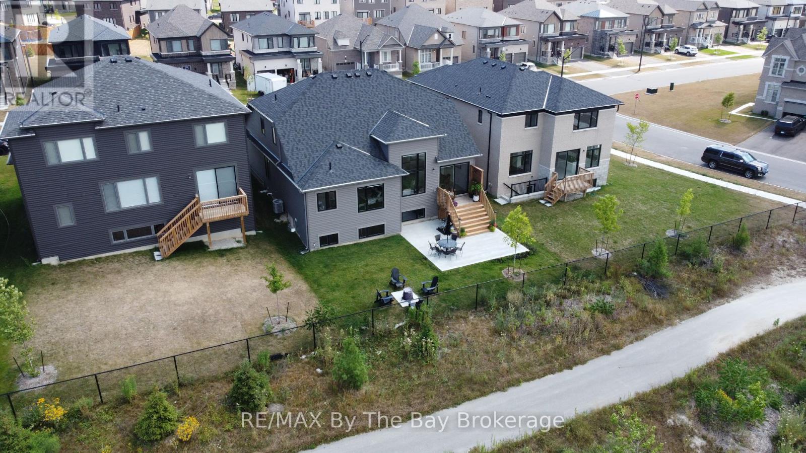Photo 48 of 33 Nicort Road, Wasaga Beach ON