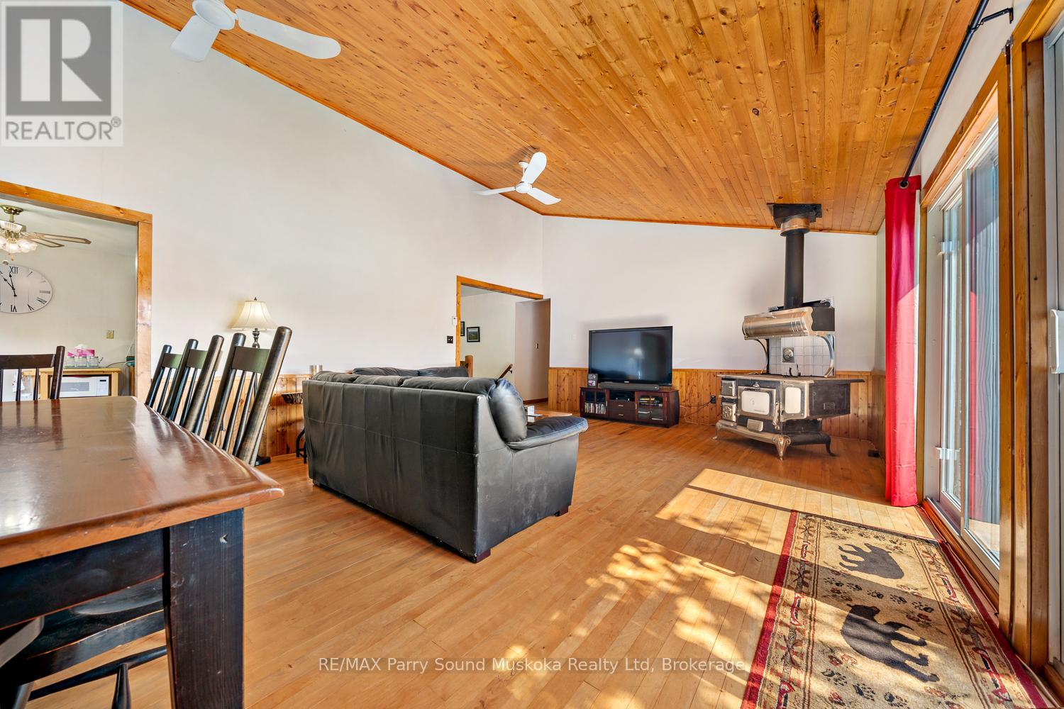 Photo 32 of 367 Marshall Road, Seguin ON