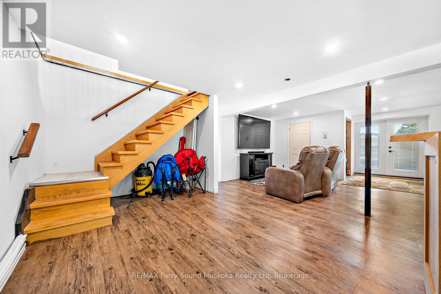 Photo 14 of 367 Marshall Road, Seguin ON